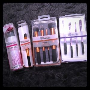 NIB! Real Techniques makeup brushes & cleanse gel